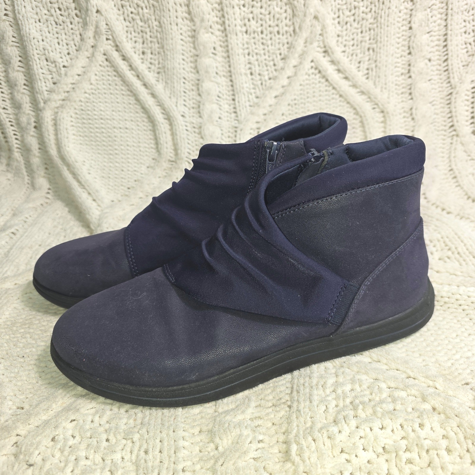 Clarks Cloudsteppers Ankle Boots Navy Blue Ruched Zip Womens 8.5 Excellent